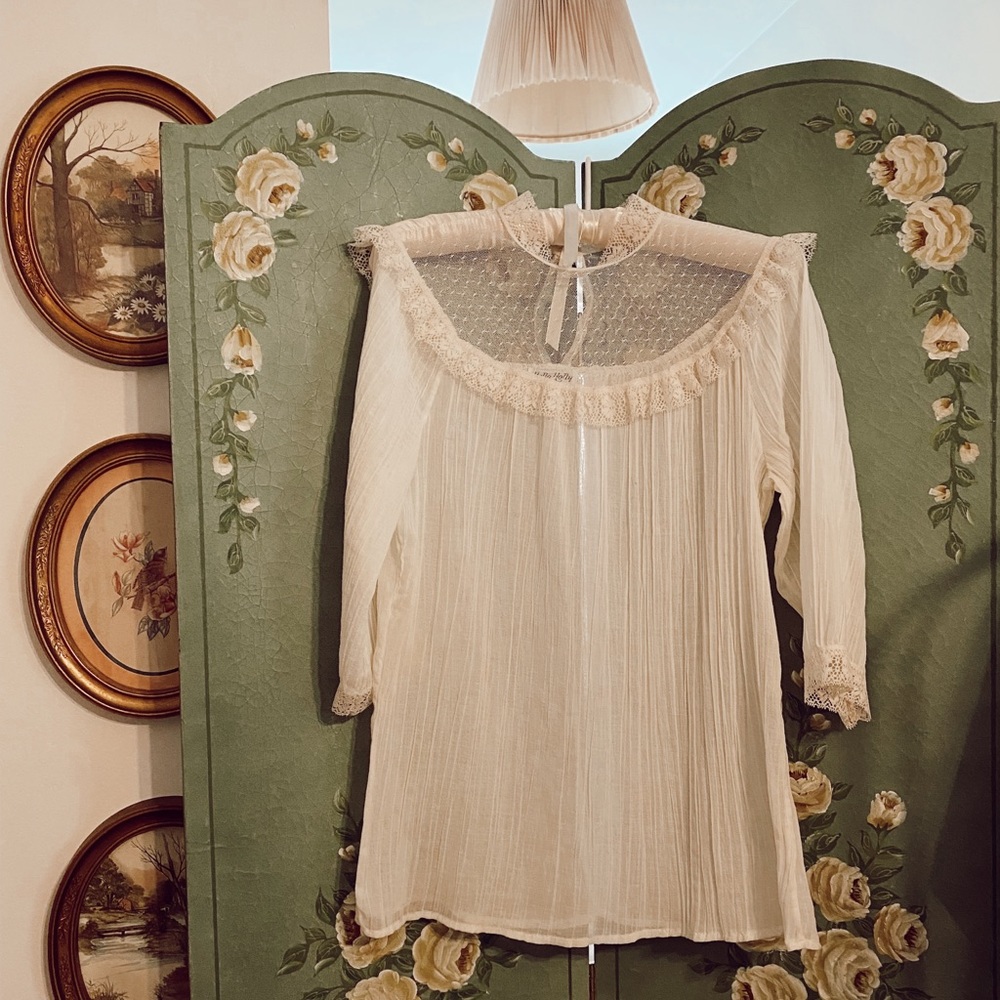 Hello Holly Lace peasant top